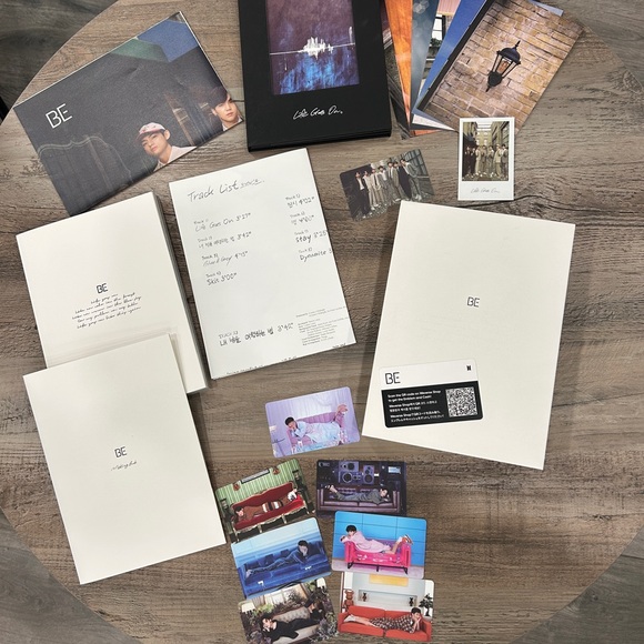 BTS BE Album - Picture 2 of 9